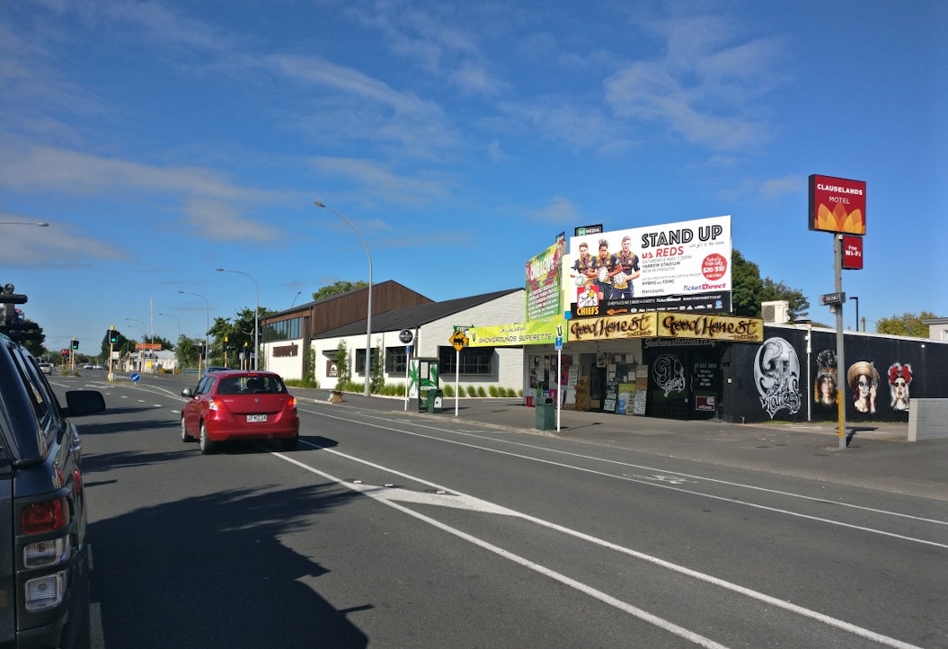 HAMI10-62 793 Heaphy Terrace