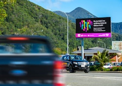 PICTLED1-BS Welcome to the Mainland